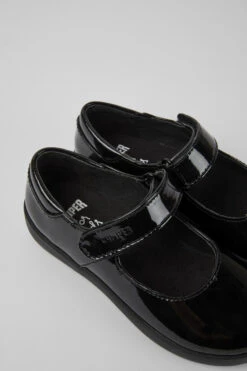 Spiral Comet Black Patent Leather Shoes