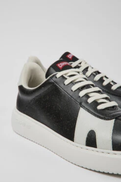 Runner K21 MIRUM® Black And White Sneakers For Men